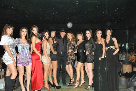 Chicas Del Casino Mens Club