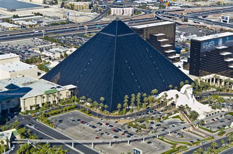 Luxor Resort E Casino